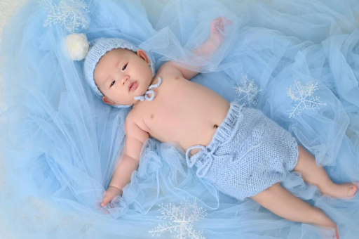 双鸭山孕妇肚子上长红点